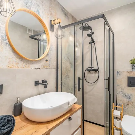 Podgorze 2-bedrooms - 54m2, Air Con - By Rentujemy Appartamento Cracovia