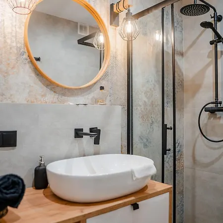 Podgorze 2-bedrooms - 54m2, Air Con - By Rentujemy Appartamento Cracovia